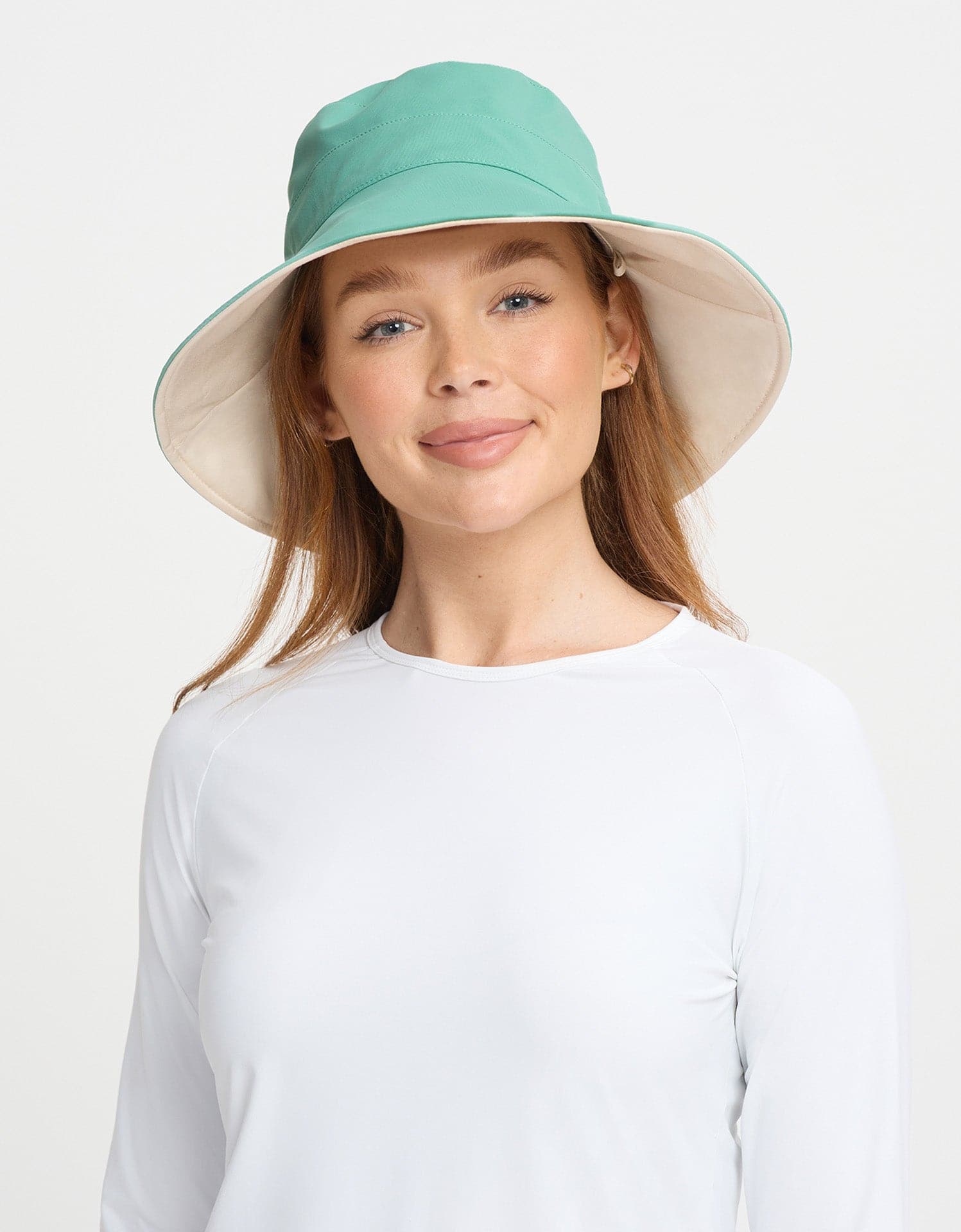 Stylish wide brim reversible sun hat and long sleeve sunprotective t-shirt  for ladies from #solbari #sunprot…